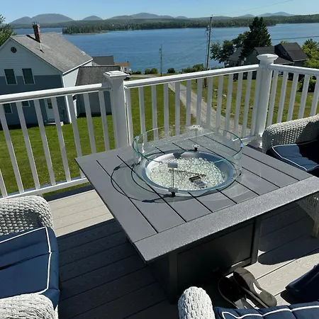 Nearly-New, Amazing Views! Near Acadia-Bar Harbor Villa